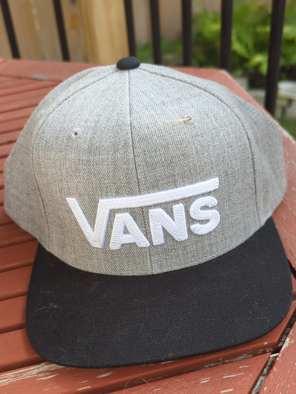 Vans Grey and Black Flat-Brim Snapback Hat